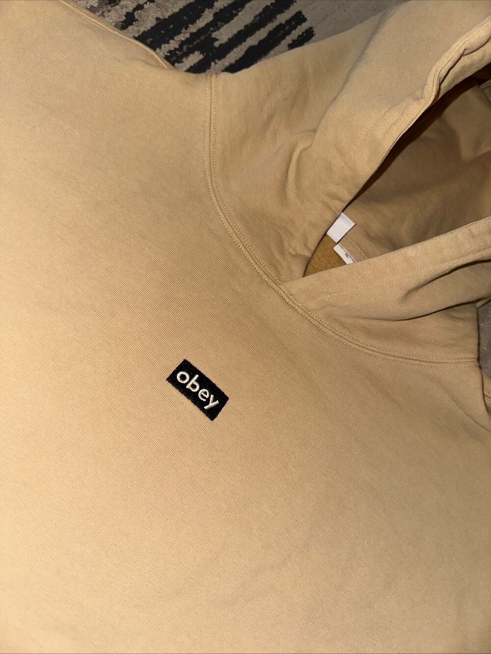Obey sweatshirt  XL BEIGE